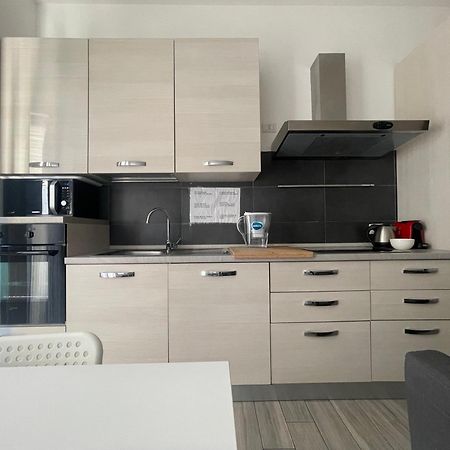 Gardone Apartment - Ampio Appartamento Con 2 Camere Da Letto - Comodo Per Duomo! Милан Экстерьер фото