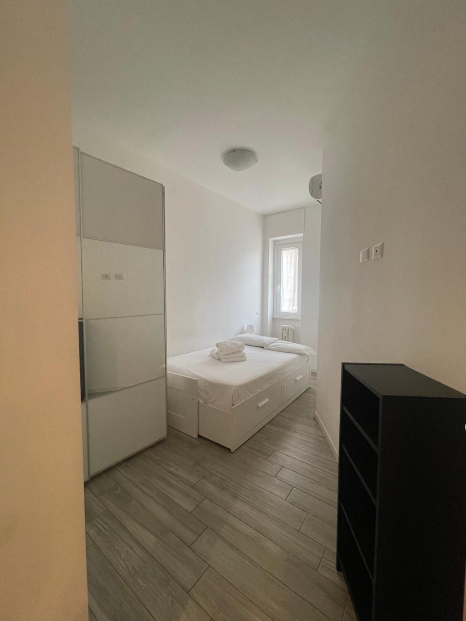 Gardone Apartment - Ampio Appartamento Con 2 Camere Da Letto - Comodo Per Duomo! Милан Экстерьер фото